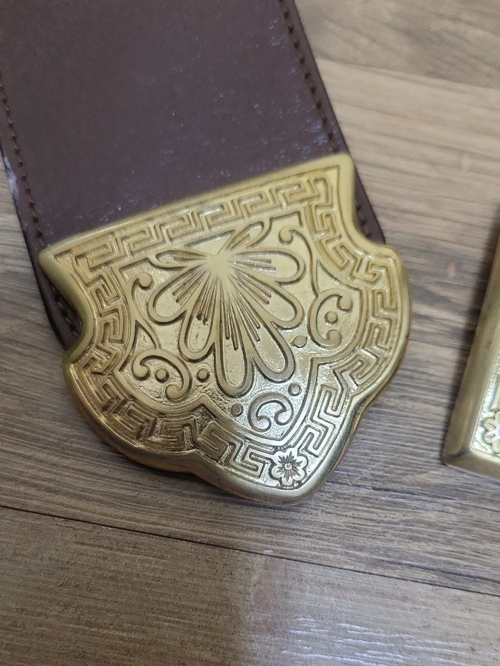 LINEA PELLE MIRA K Designer Brown Wide Ornate Brushed Gold Buckle Belt